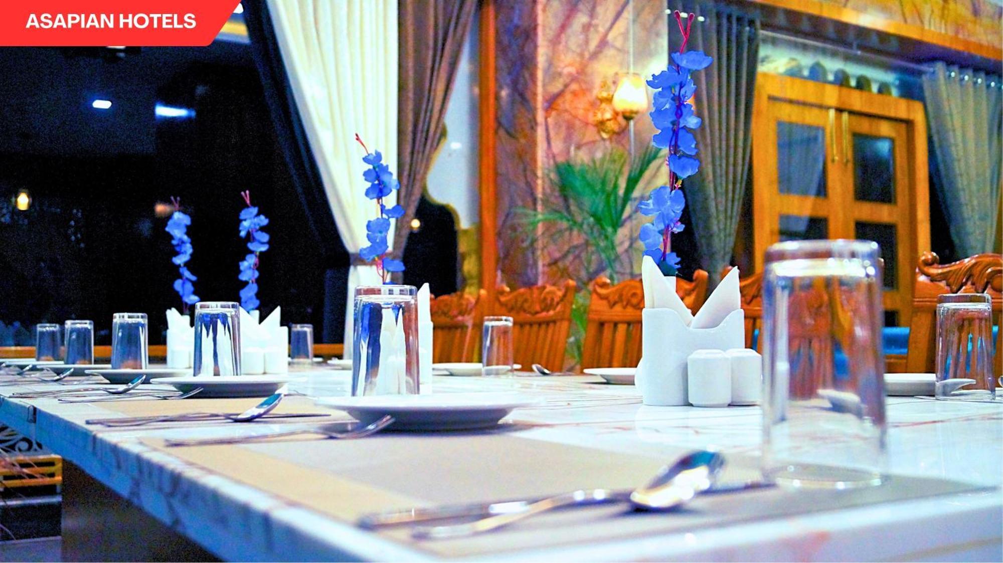 Shreeji Palace By Asapin Hotels Lakāwās Eksteriør billede