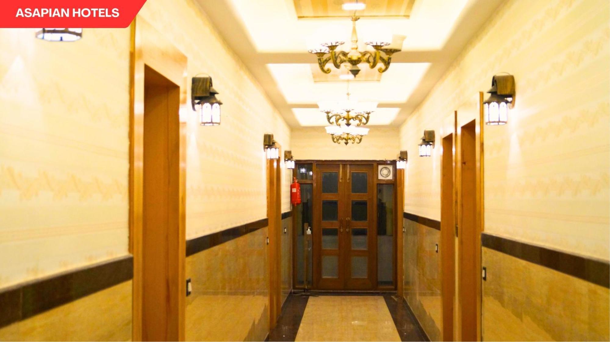 Shreeji Palace By Asapin Hotels Lakāwās Eksteriør billede