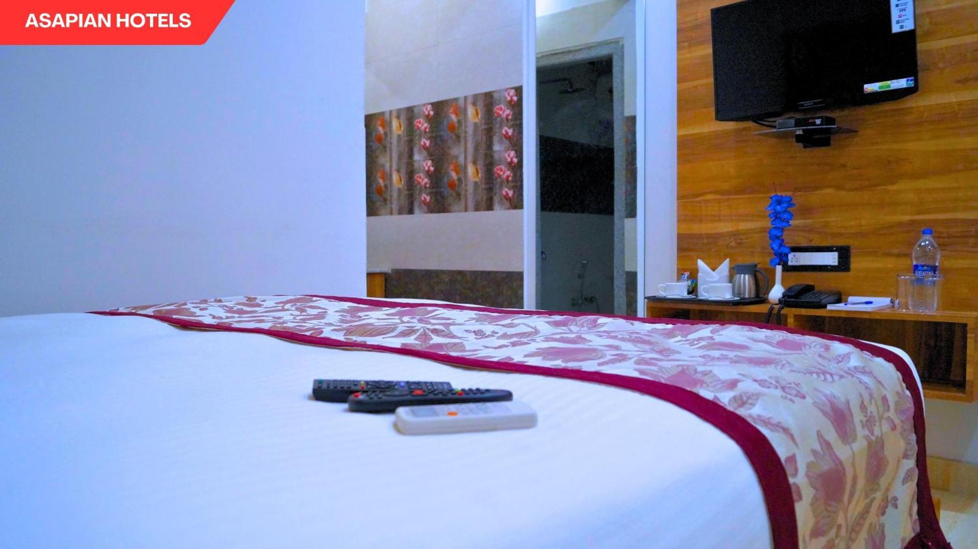 Shreeji Palace By Asapin Hotels Lakāwās Eksteriør billede